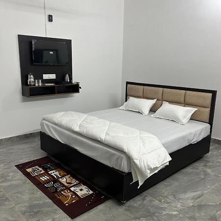 Shri Narayanam Guest House And Home Stay Ayodhya Kültér fotó
