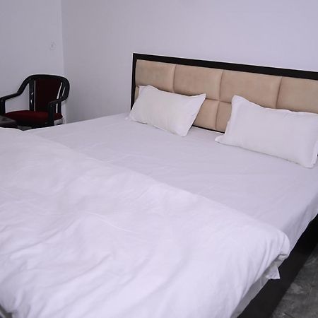 Shri Narayanam Guest House And Home Stay Ayodhya Kültér fotó