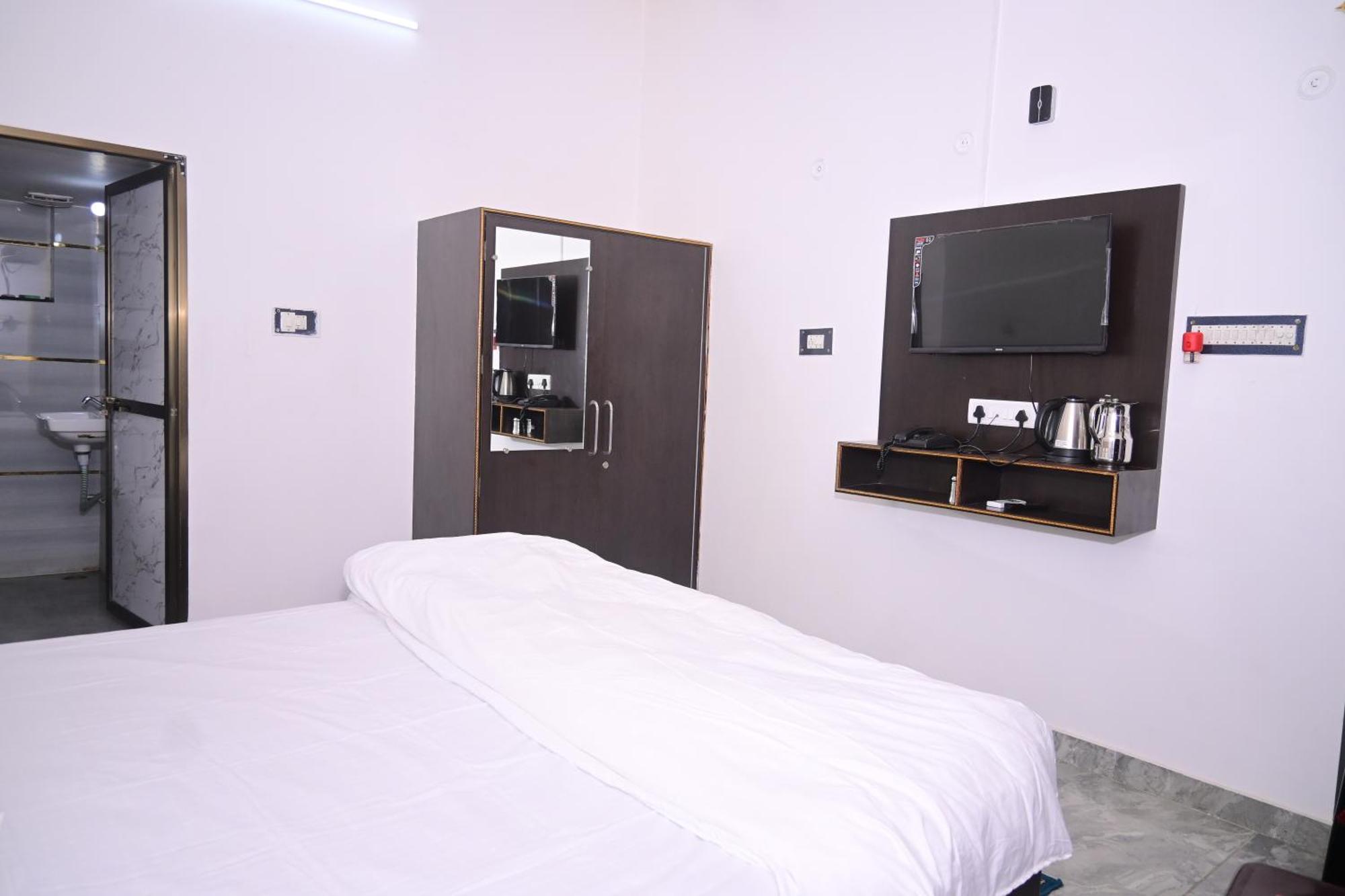 Shri Narayanam Guest House And Home Stay Ayodhya Kültér fotó
